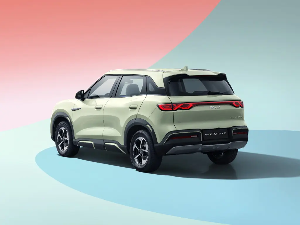 BYD Atto 2 nhìn từ sau