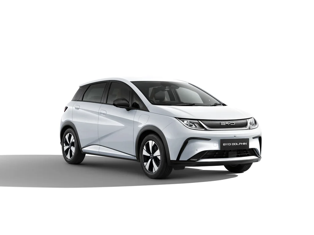 BYD Dolphin 2026 màu Trắng góc trước 3/4