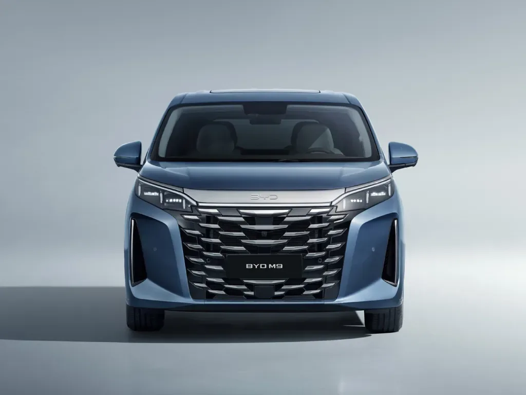 BYD M9 đầu xe