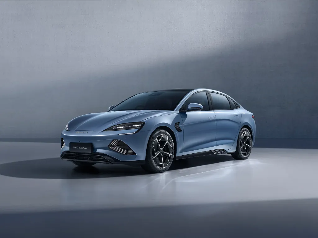 BYD Seal nhìn nghiêng thân xe
