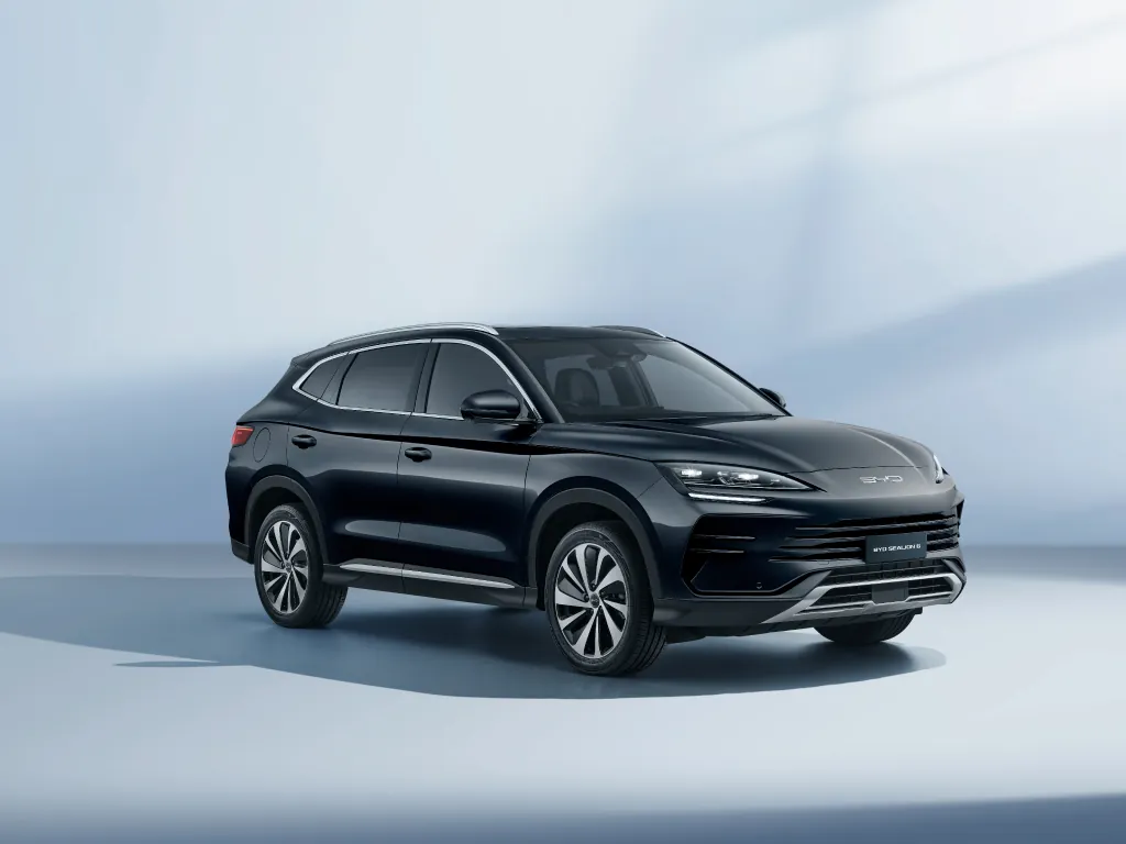 BYD Sealion 6 cận cảnh đầu xe